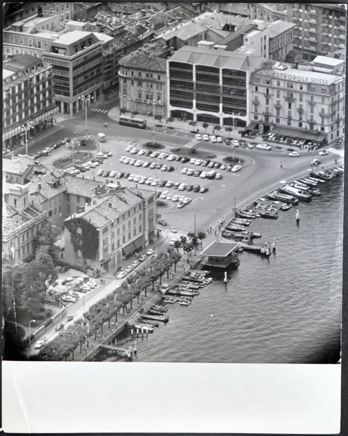 Como Piazza Cavour anni 70 Ft 1969 - Stampa 21x27 cm - Farabola Stampa ai sali d'argento