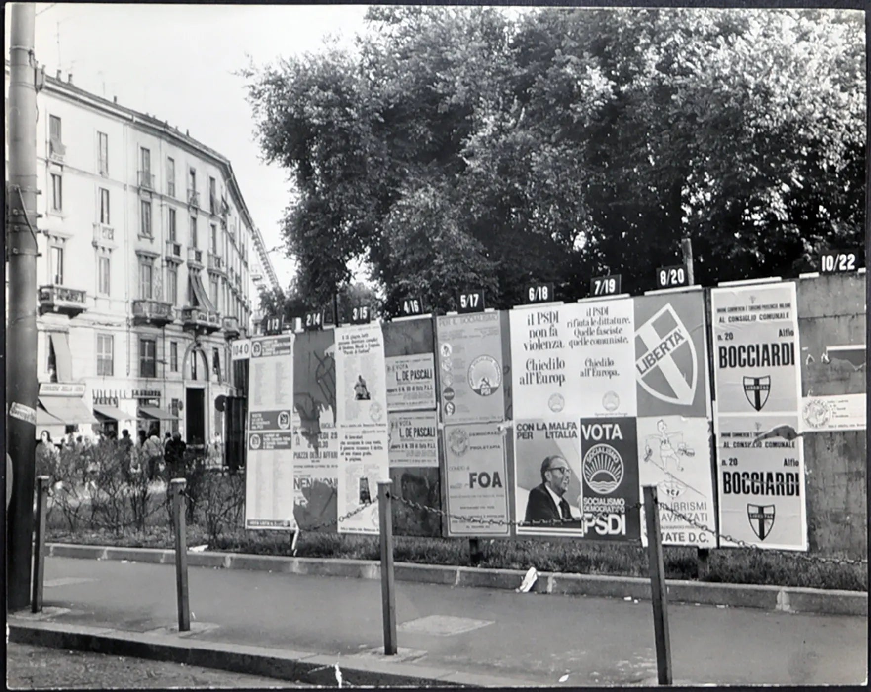 Elezioni 1975 Manifesti elettorali Ft 2167 - Stampa 21x27 cm - Farabola Stampa ai sali d'argento