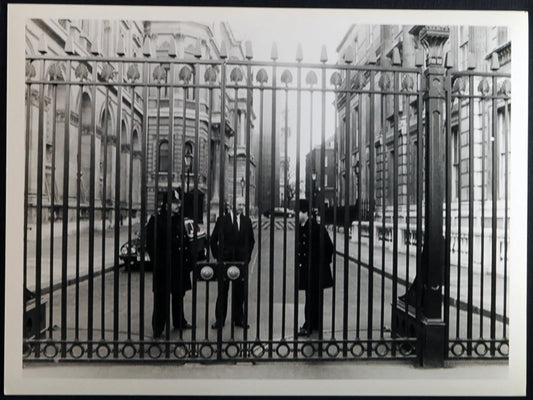 Londra Downing Street Ft 1489 - Stampa 24x18 cm - Farabola Stampa ai sali d'argento