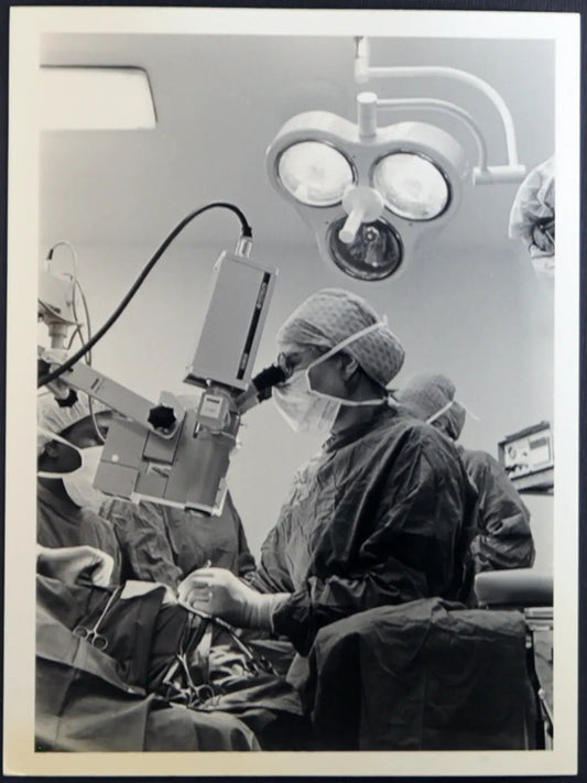 Microscopio per operare cataratta 1978 Ft 1134 - Stampa 20x15 cm - Farabola Stampa ai sali d'argento