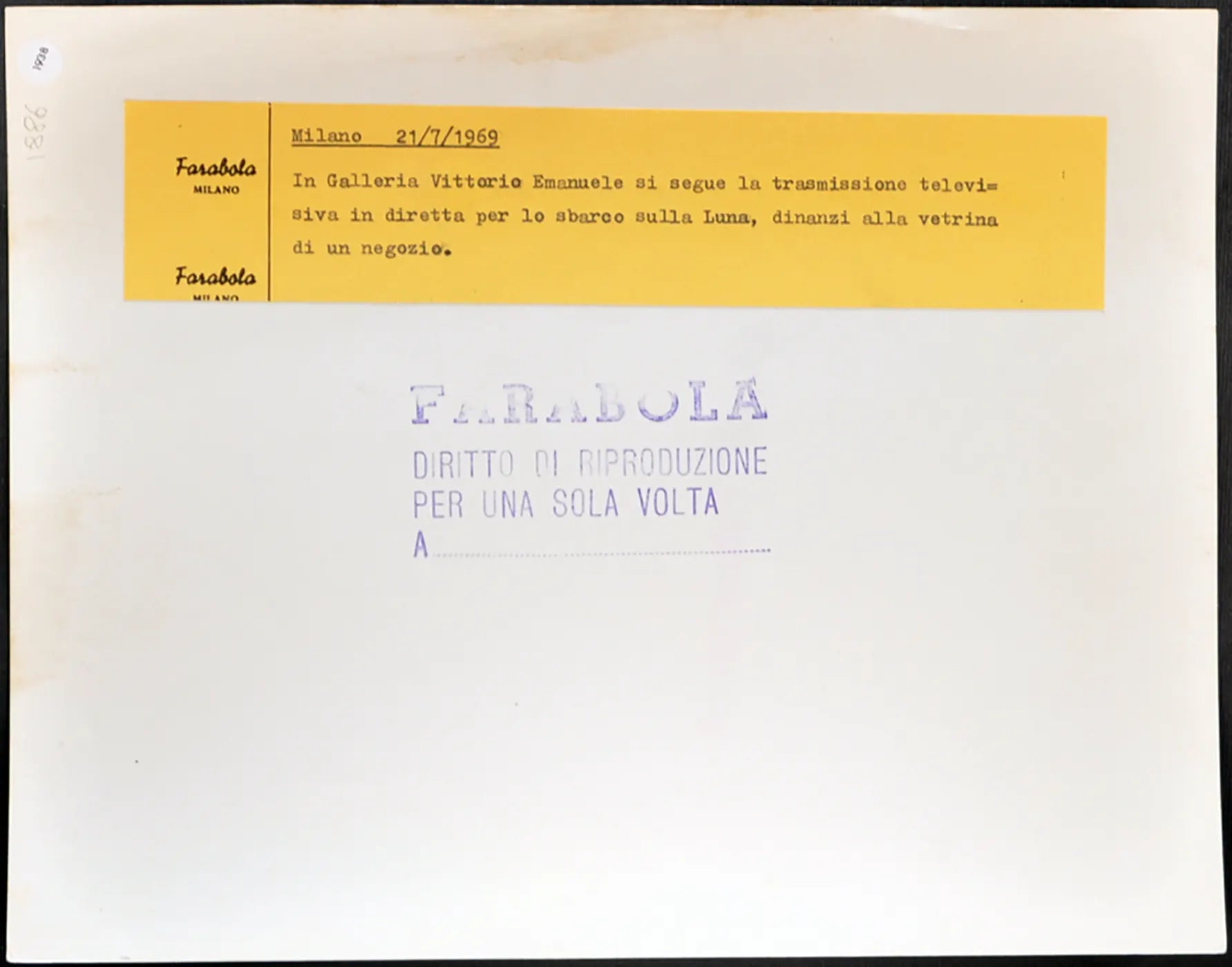 Milanesi seguono sbarco sulla Luna 1969 Ft 1938 - Stampa 24x18 cm - Farabola Stampa ai sali d'argento