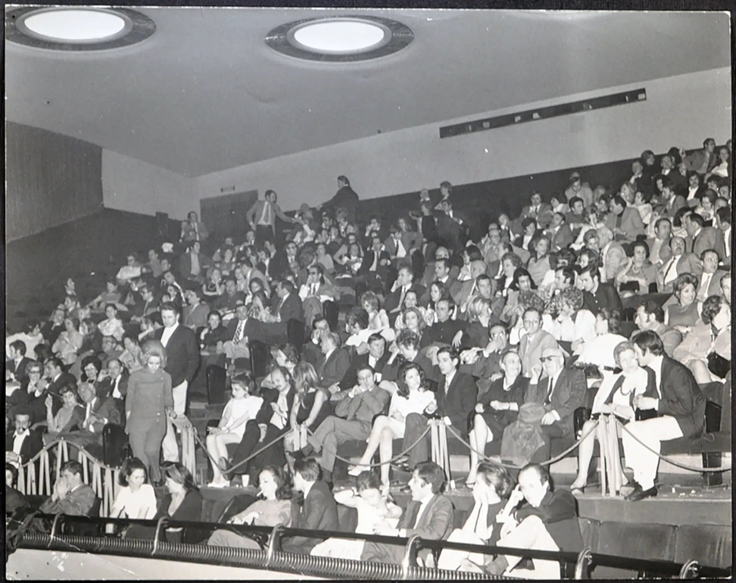 Cinema Capitol Milano anni 60 Ft 1976 - Stampa 21x27 cm - Farabola Stampa ai sali d'argento