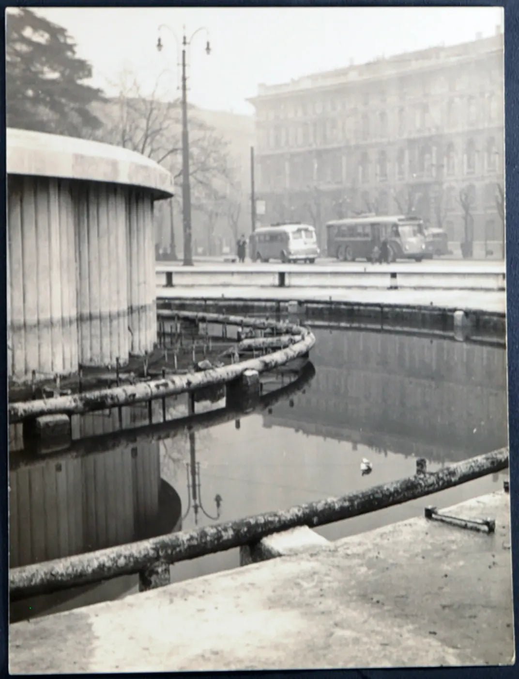 Fontana di Piazza Castello Milano 1948 Ft 1343 - Stampa 24x18 cm - Farabola Stampa ai sali d'argento