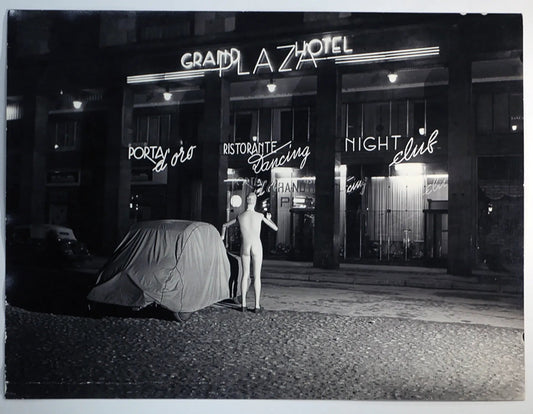 Hotel Plaza Milano 1951 Ft 34877 - Stampa 30x24 cm - Farabola Stampa ai sali d'argento