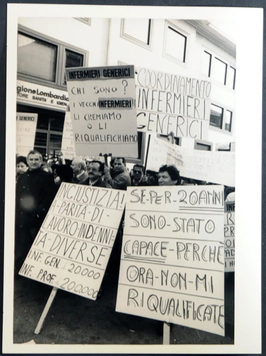 Sciopero infermieri Milano anni 90 Ft 1387 - Stampa 24x18 cm - Farabola Stampa digitale