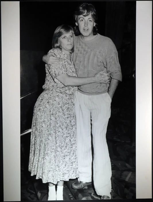 Paul McCartney con Linda Ft 935 - Stampa 27x37 cm - Farabola Stampa ai sali d'argento
