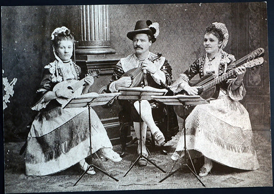 Musica popolare trio famigliare Ft 259 - Stampa 30x24 cm - Farabola Stampa ai sali d'argento