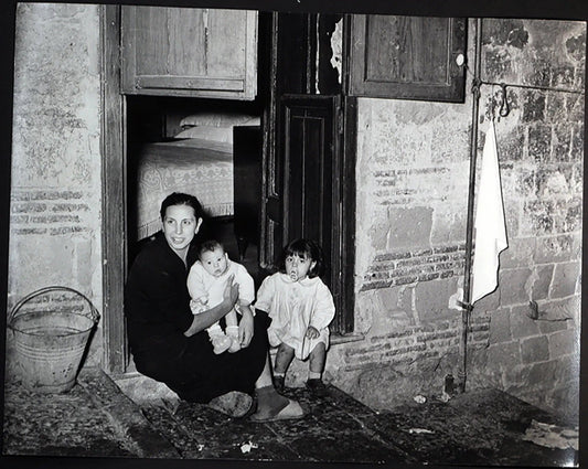 Roma Mamma con bambini anni 40 Ft 327 - Stampa 30x24 cm - Farabola Stampa ai sali d'argento