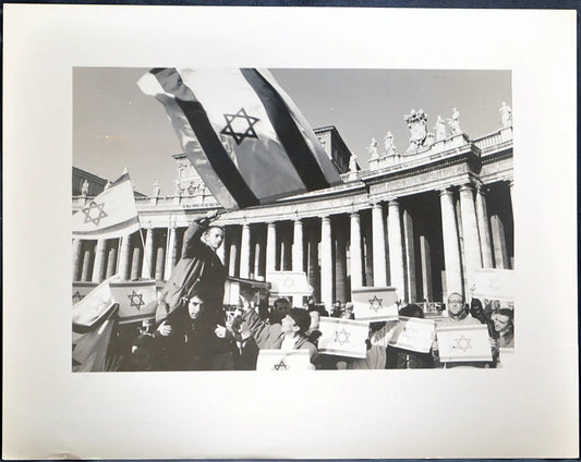 Roma Piazza San Pietro Manifestazione 1991 Ft 2093 - Stampa 24x30 cm - Farabola Stampa ai sali d'argento