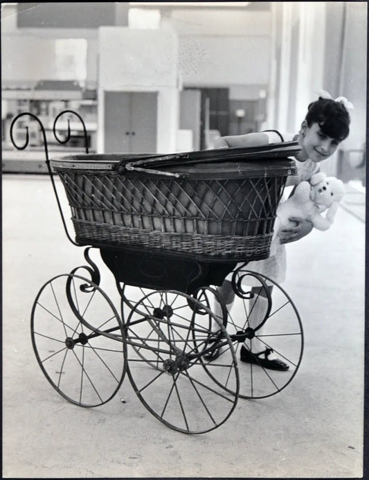 Salone del Bambino 1966 Antica Carrozzina Ft 1940 - Stampa 21x27 cm - Farabola Stampa ai sali d'argento