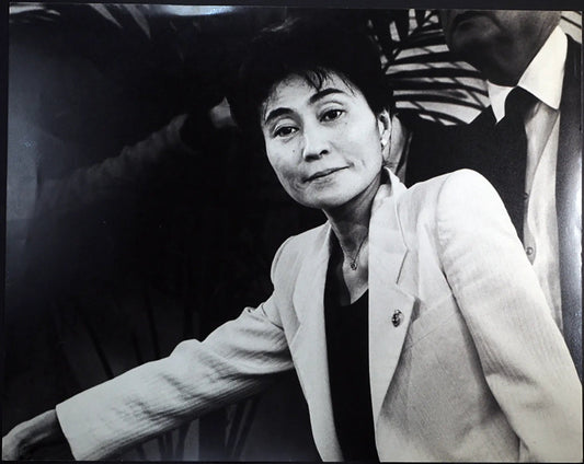Yoko Ono anni 80 Ft 447 - Stampa 27x37 cm - Farabola Stampa ai sali d'argento